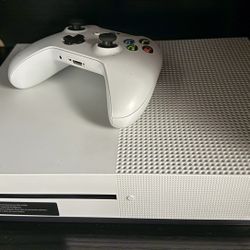 Xbox One S (1 TB)