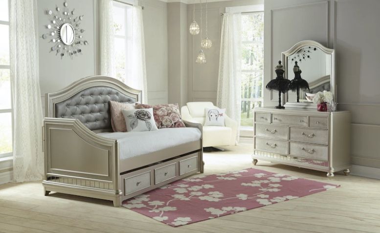 Beautiful Twin Bed With Dresser