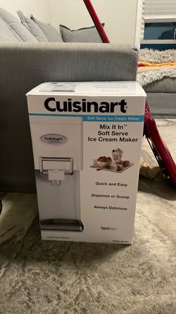 Ice cream maker—soft serve