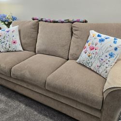 Couch- Great Condition 