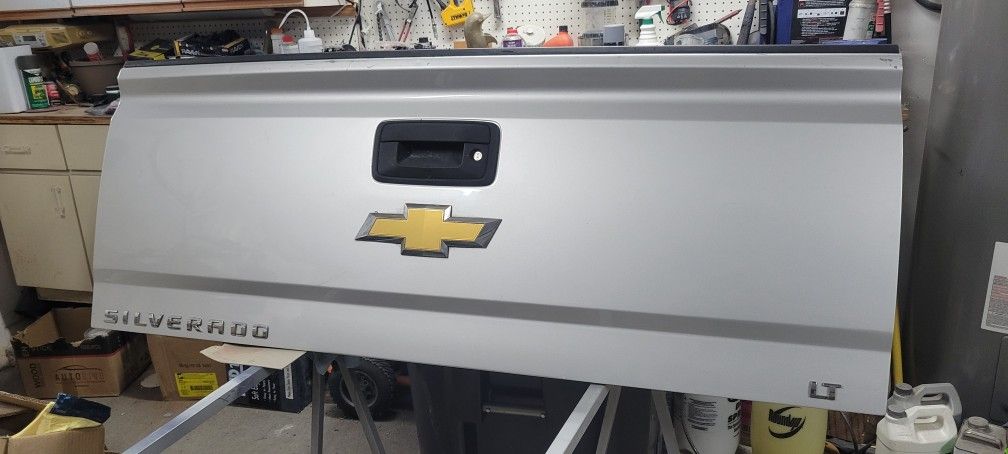 Tail Gate