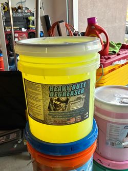 5 gallon awesome multi purpose degreaser/cleaner❗️