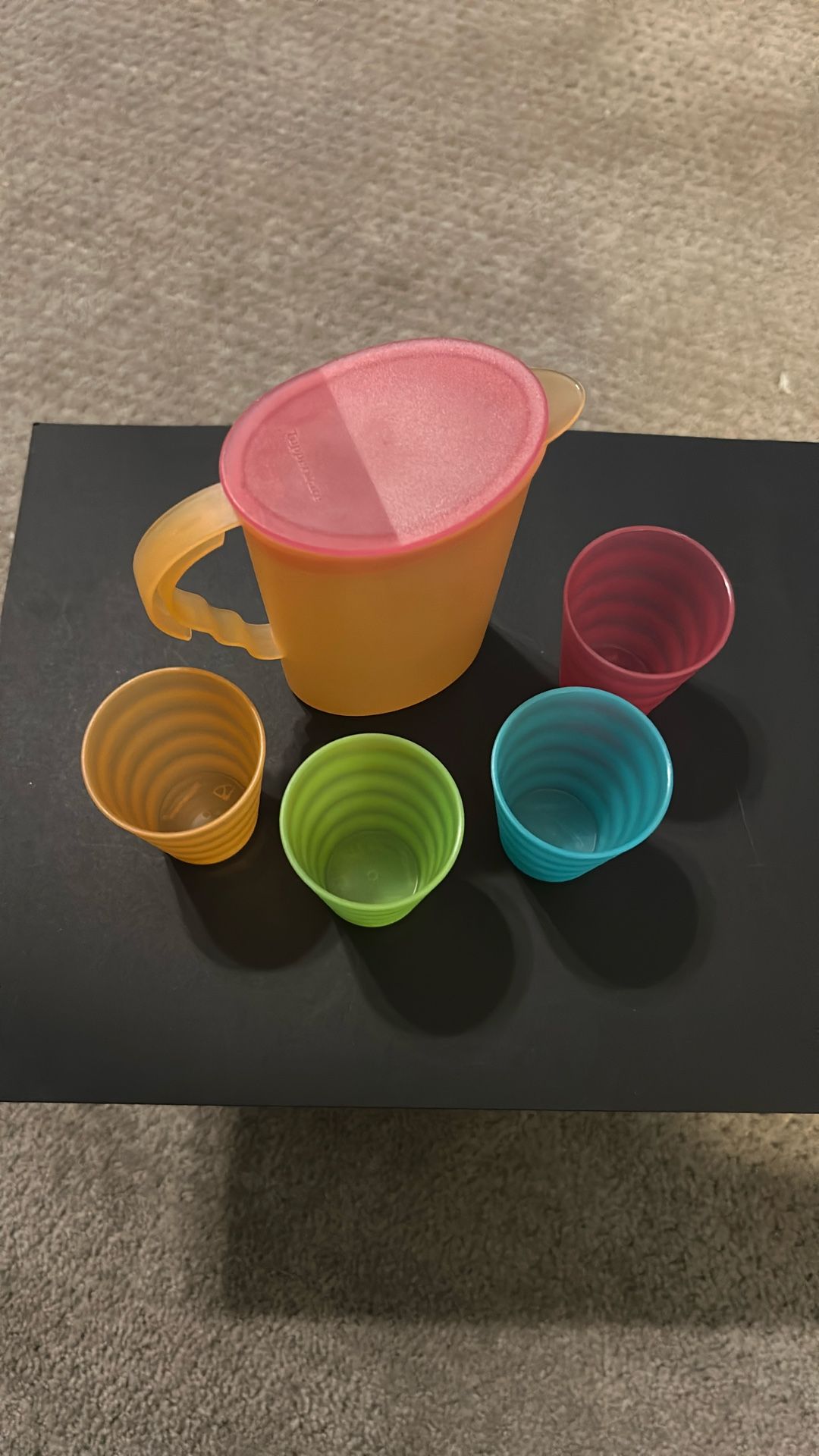 Tupperware Child’s Pitcher And Four Cups Toy