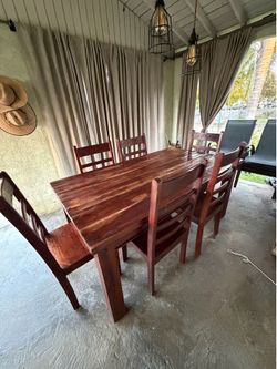 SOLID WOOD DINING TABLE BUG TABLE AND 6 chairs