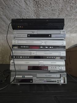 Lot of 6 DVD VHS Combo Players . ALL FOR PARTS OR REPAIR