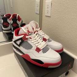 Jordan 4 Fire Red Size 11