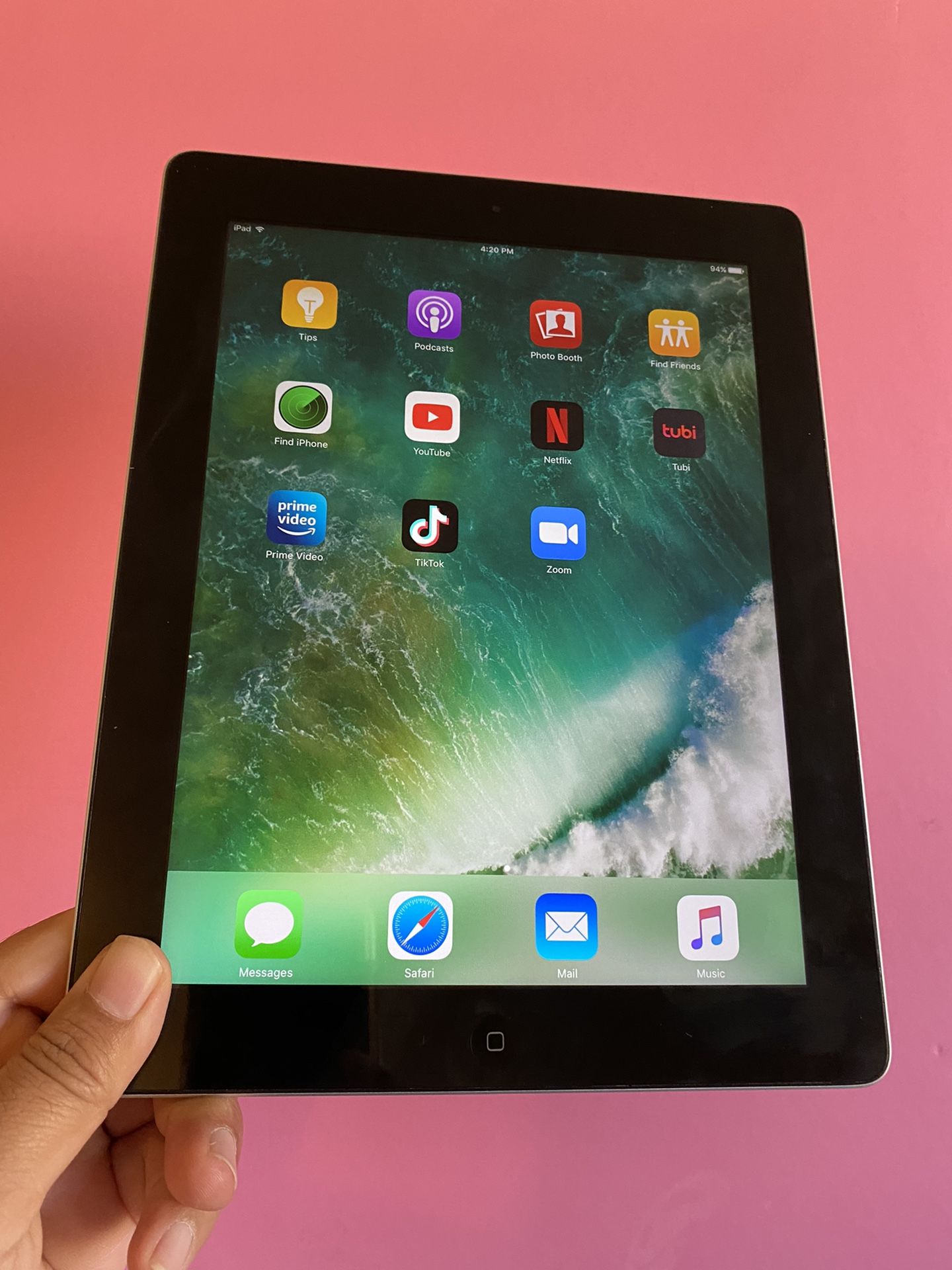 Apple IPad 4th Generation Retina Display camera IOS