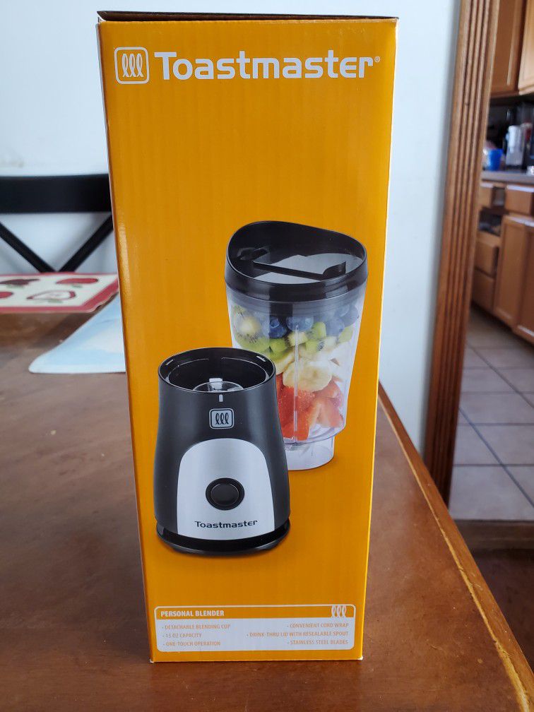 TOASTMASTER PERSONAL BLENDER for Sale in Kenosha, WI - OfferUp
