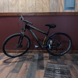 Specialized Rockhopper 29 Medium 17.5 MTB Mountain Bike