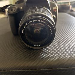 Canon EOS REBEL T7 EF18-55mm + EF 75-300mm