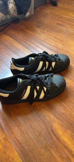 Adidas shoes size 7
