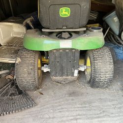 Use John Deere Mower/ Few hours Belonged To My Mom