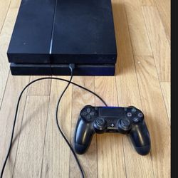 Ps4 with controller 