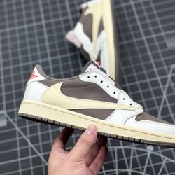 Jordan 1 Low Travis Scott Reverse Mocha 262