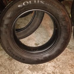 225/65/17 Inch Kuhmo Tire