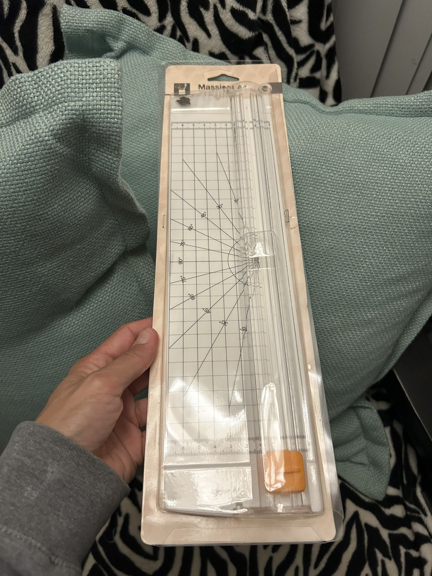 Paper Cutter