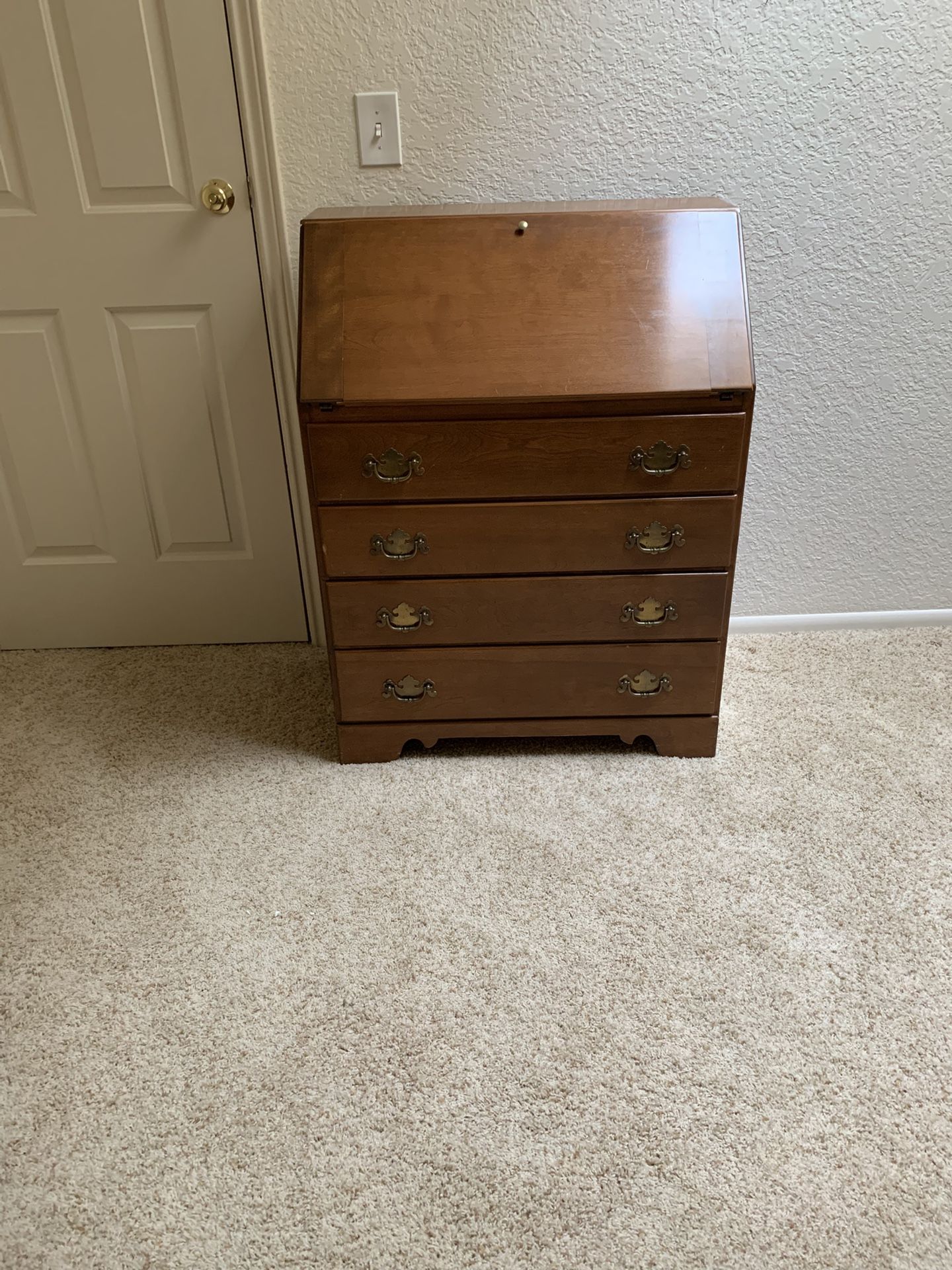 Ethan Allen by Baumritter Secretary Desk with 4 drawers