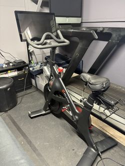 Peloton Bicycle. Taking Offers $250 obo