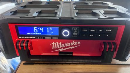 Milwaukee radio