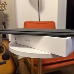 iPad Air M3 · 13” · Magic Keyboard · Mint — Pro feel without the Pro price