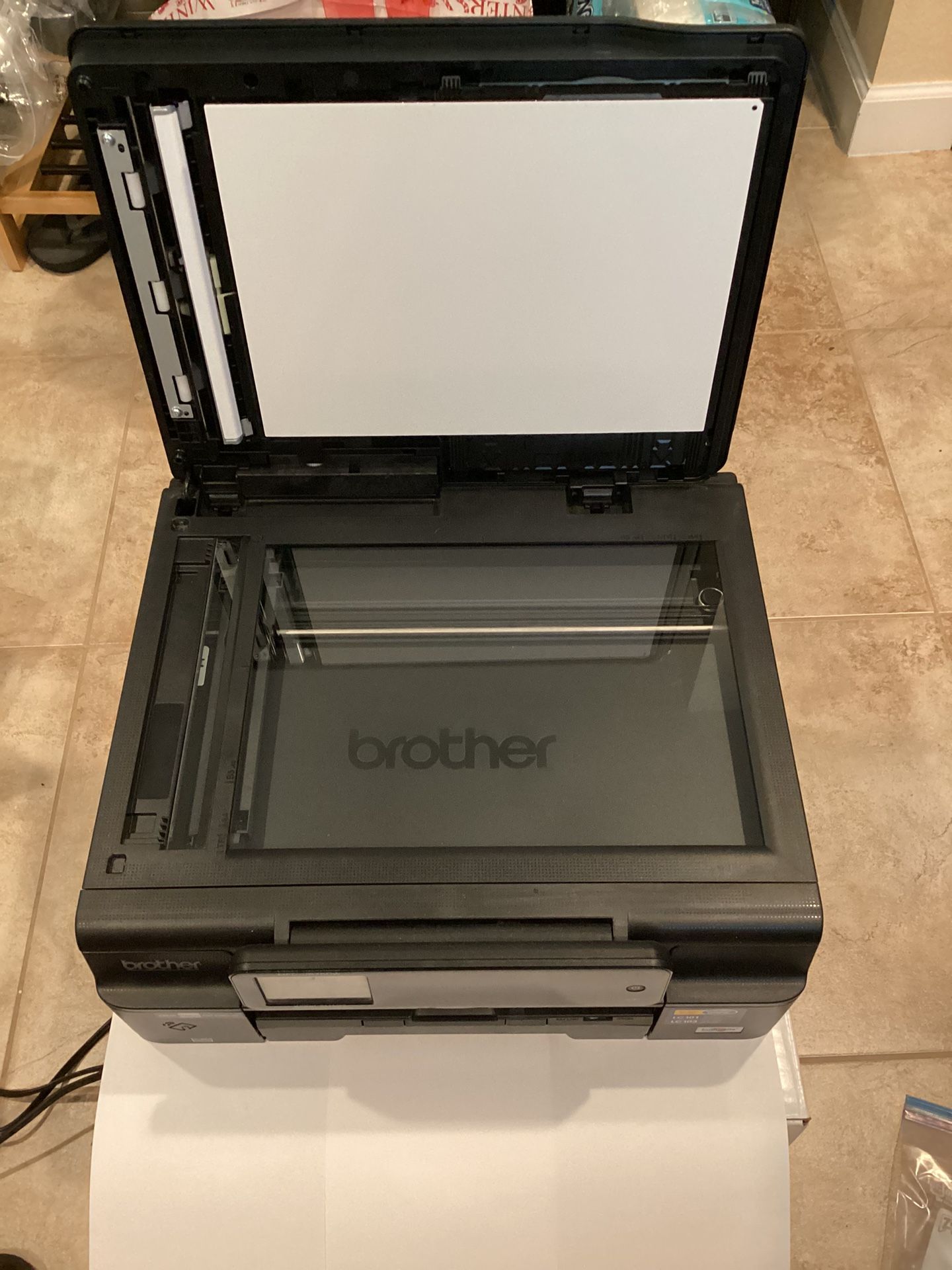 Brother Multifunction Printer/Copier + 5 Brand New Ink Refills!!!!