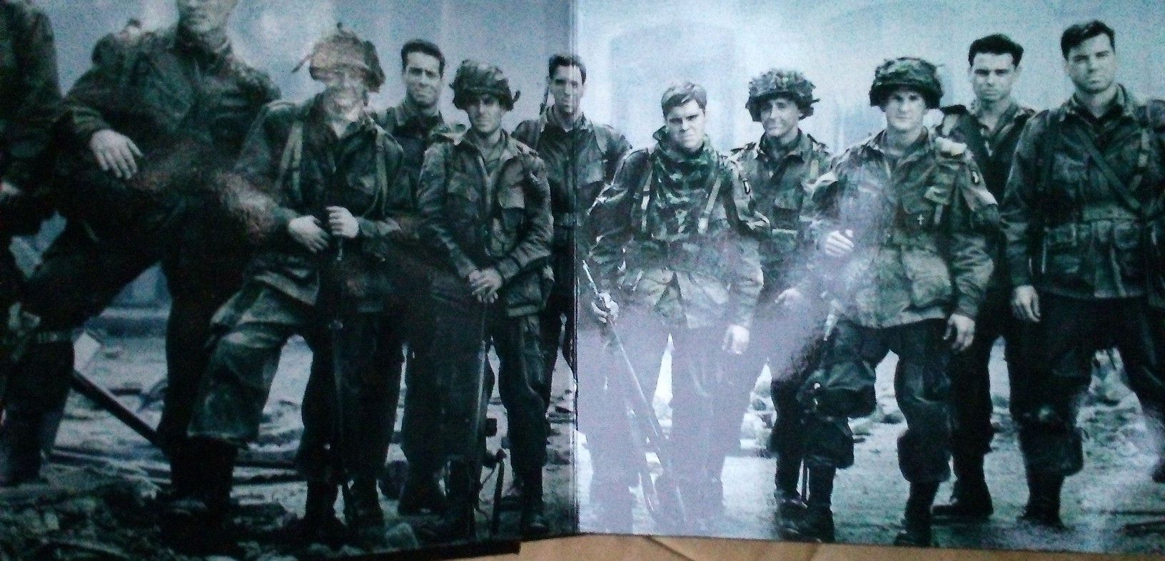 THE PACIFIC, BAND OF BROTHERS FT TOM HANKS