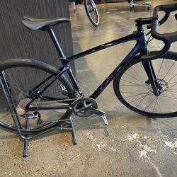 2019 Women’s 51cm Specialized Ruby carbon road bike