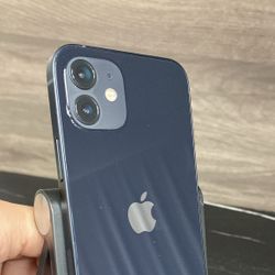 iPhone 12 64gb Unlocked ID: 31477