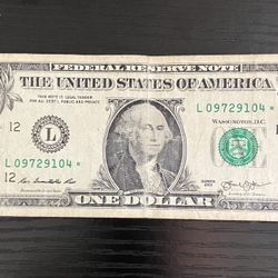 One dollar bill with STAR?What is a STAR BILL