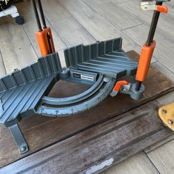 Beautiful  Vintage CRAFTSMAN Saw.  Wood 🪵 