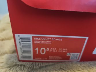 Nike court royale