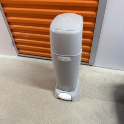 Baby Genie Diaper Trash Can For Diapers