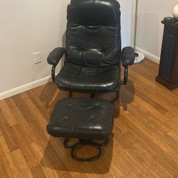 Contemporary Leather Recliner With Ottoman