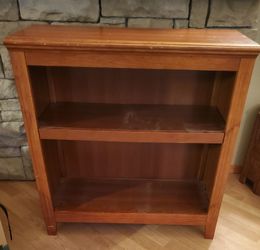 Wood 3 shelf Bookcase