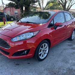 2015 Ford Fiesta Se