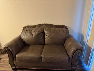Sofa/ Couch