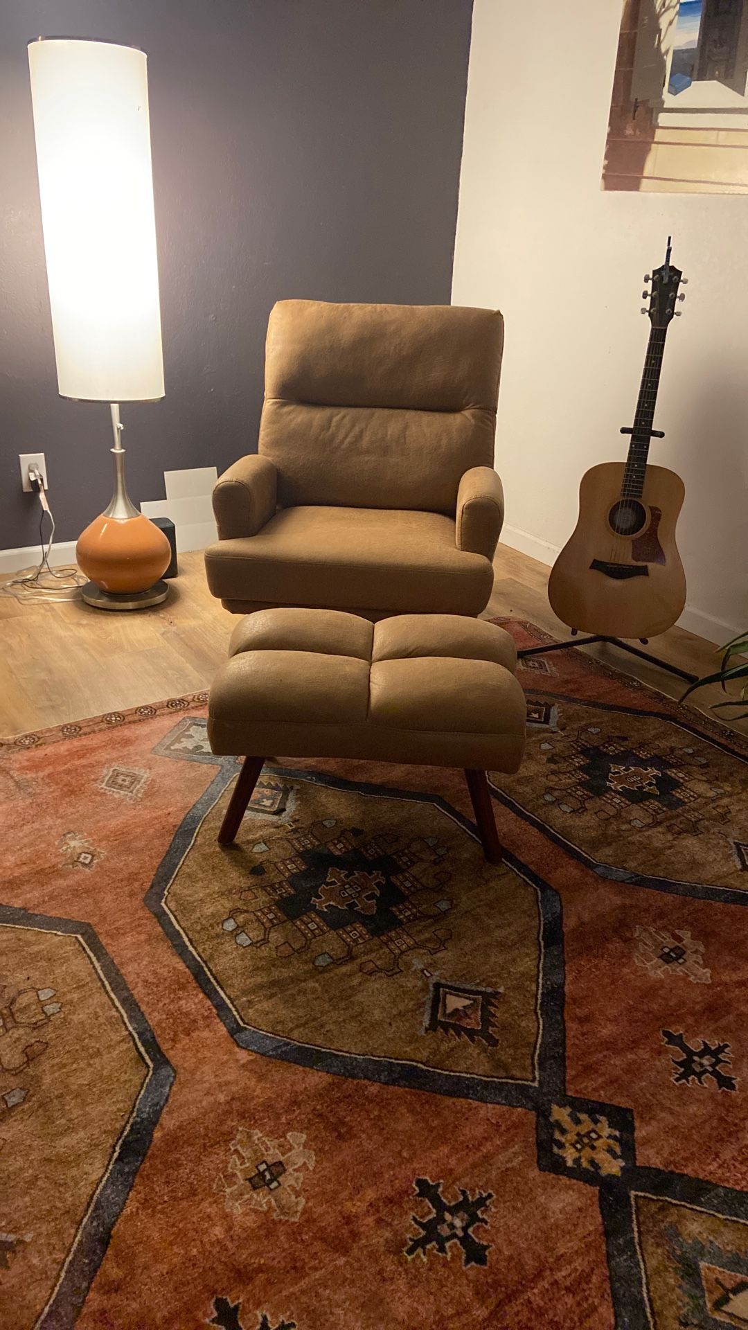 2 Recliners With Ottomans