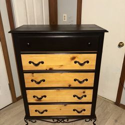 Beautiful Dresser (Chest)