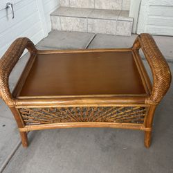 Gorgeous Vintage Wicker/Rattan Bench/footstool