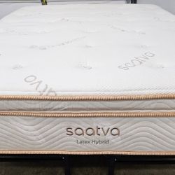 LIKE NEW! Saatva Latex Hybrid Queen Mattress - Delivery Available