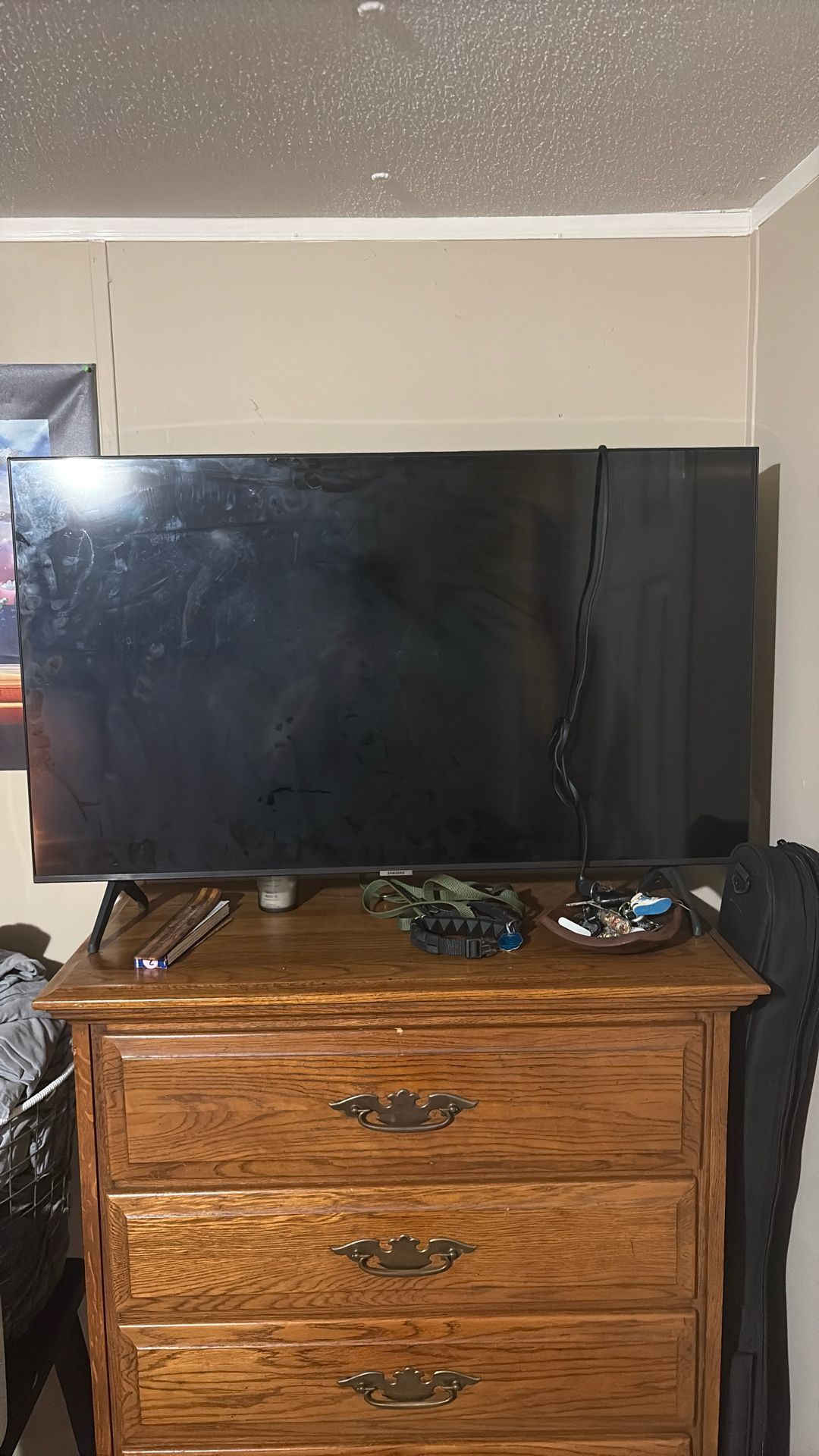 44” Samsung Smart TV, Like New Condition