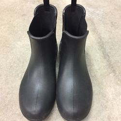 Women’s crocs Rain Boots, Size 9