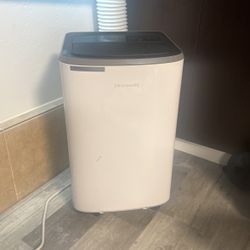 Frigidaire Air Conditioning Unit