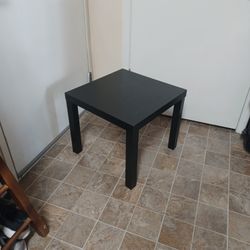Table/ Mesita