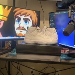 Jordan 11 Legend Blue Size 12