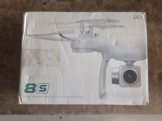 8S Drone Gyro Remote Control Four Axis Aircraft with Camera