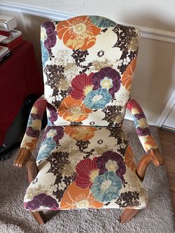Floral Accent Armchair – great condition, smoke & pet free home