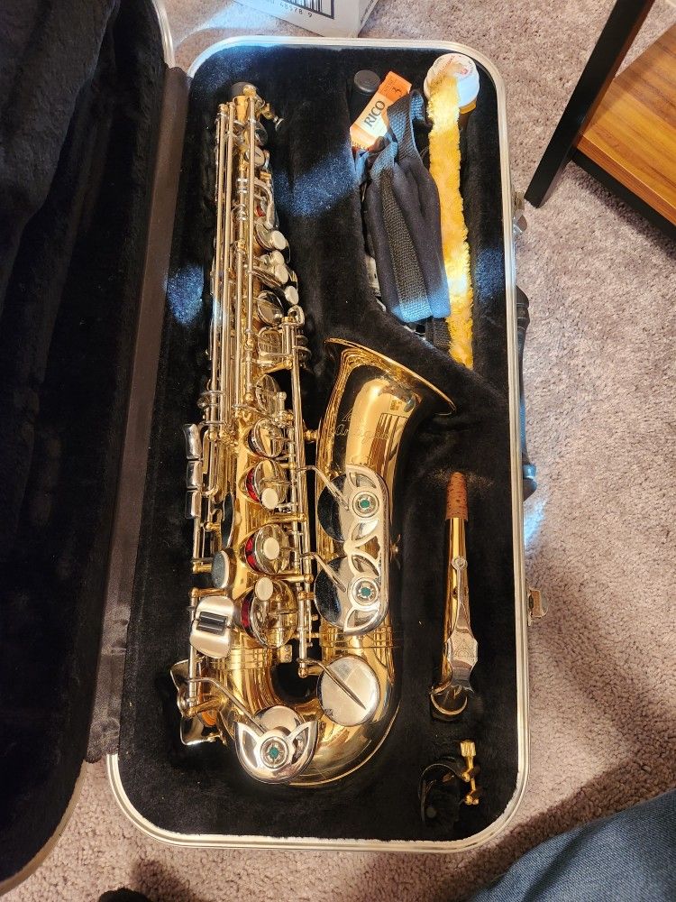 Antigua Saxophone