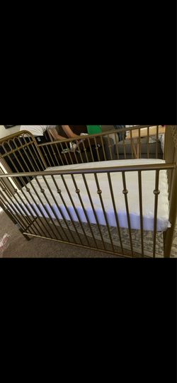 Baby crib