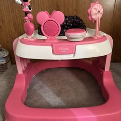 Minnie Mouse Walker